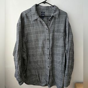 GAP Women''s Oversized Checkered Button Down Shirt